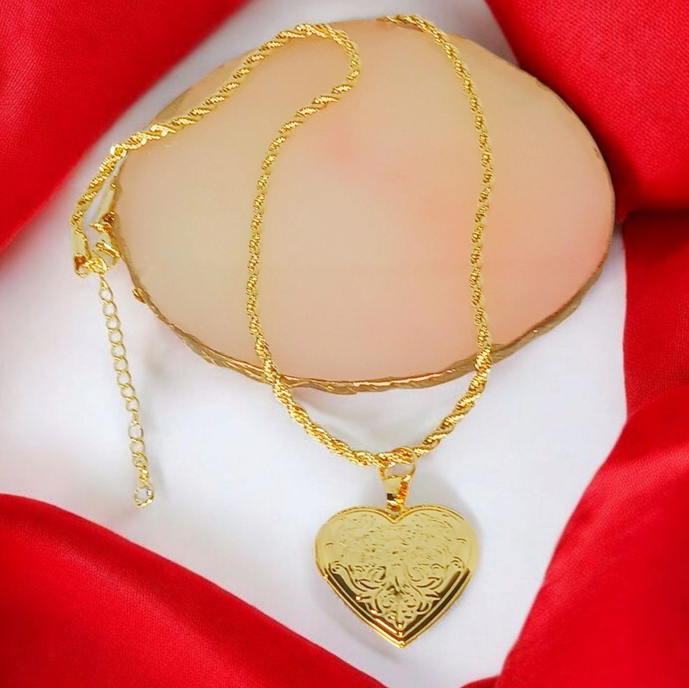 Gold Rope Chain Locket Pendant Necklace Collar Necklace Coquette Girl Preppy 80s